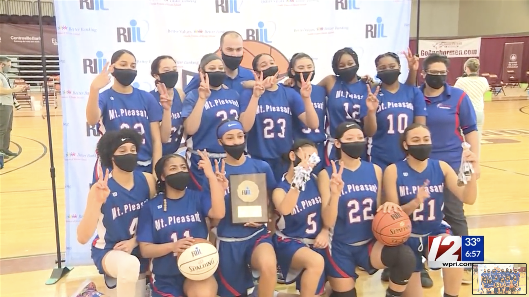 Mt. Pleasant Girls Basketball Dlll Champions 